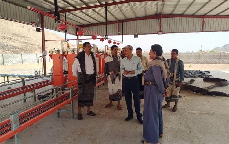 بتوجيهات المحافظ بن الوزير.. مديرا الغاز والتجارة يتفقدان محطات الغاز في بيحان