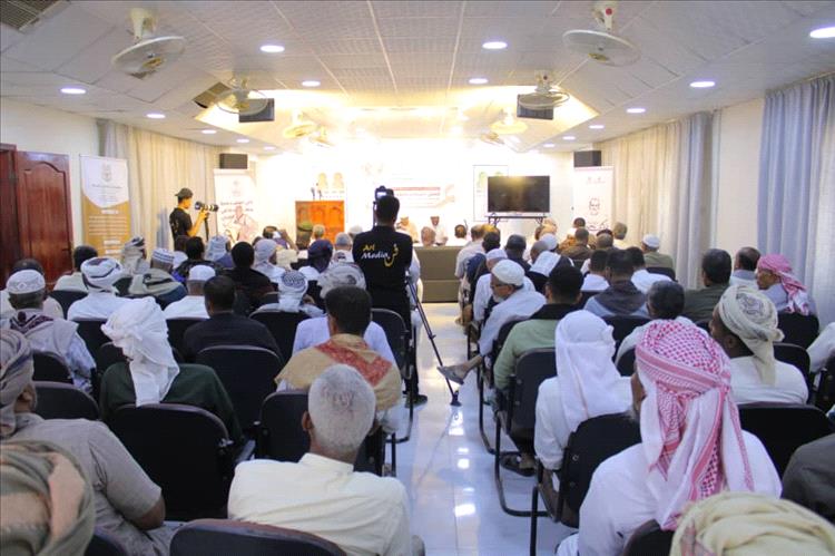برعاية رسمية وحضور شعبي واسع.. تريم تحيي ذكرى الشاعر الكبير طالب بن شملان "أبو عمر"