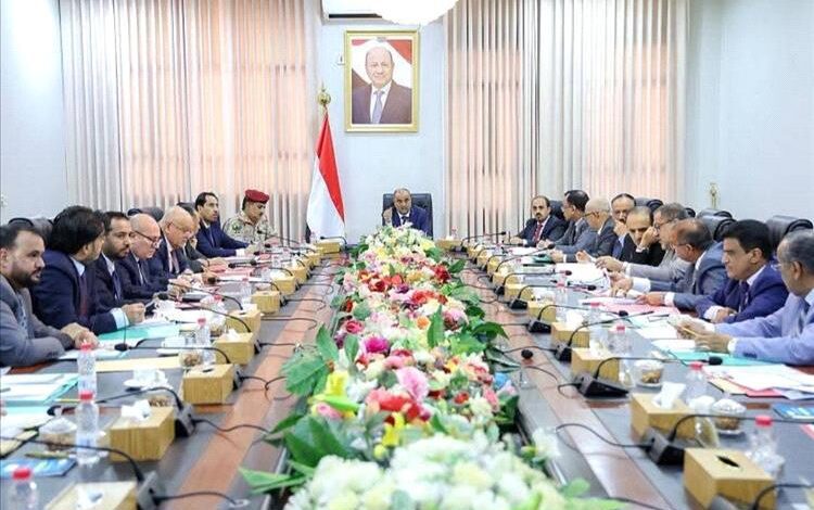 بن بريك يؤكد أهمية الشراكة مع القطاع الخاص ويحث على دعم الطاقة المتجددة لإنقاذ قطاع الكهرباء في اليمن