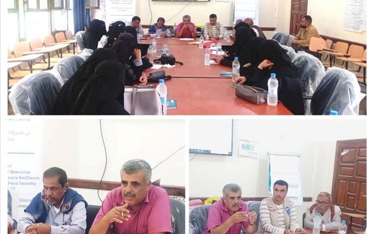 تعز: مدير عام المديرية يفتتح ورشة اختيار القيادات النسوية ويؤكد على أهمية دور المراة في التنمية