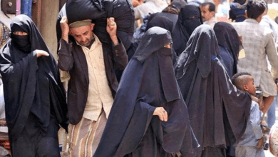 حظر حوثي على امتلاك النساء للجوالات الذكية