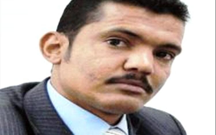 خبير  اقتصادي: البنك المركزي بعدن يتعرض لضغوط وإغراءات من  شركات صرافة