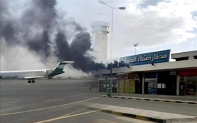 خروج مطار صنعاء عن الخدمة يعمّق الانغلاق ويكشف هشاشة خطوط التواصل الخارجية