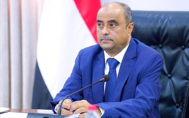 رئيس الوزراء: إجراءات عاجلة لتحسين كهرباء عدن ومعالجات جذرية للقطاع