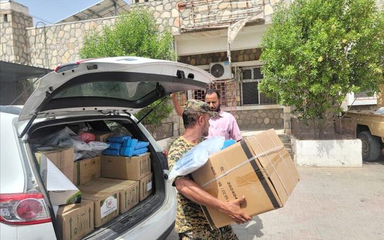 رفد مستشفى لودر بالسوائل الوريدية لمواجهة تفشي الكوليرا