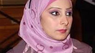 رندا عكبور تنتقد إقامة فعاليات شعرية للأطفال وسط استمرار إغلاق المدارس