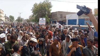 زنجبار تشهد مظاهرة حاشدة تندد بتردي الأوضاع بالمحافظة