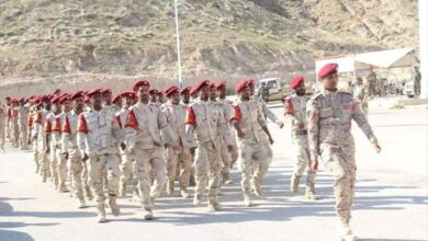 ضباط وأفراد المنطقة العسكرية الثانية يناشدون الحكومة بسرعة صرف رواتبهم المتأخرة