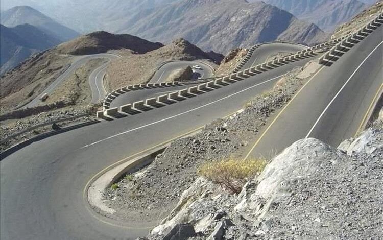 طريق "عقبة ثرة" يعود للحياة غدًا... تدشين مرتقب لربط أبين بالبيضاء عبر مبادرة الرايات البيضاء