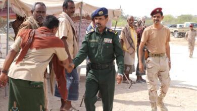 عاجل: الديسة تحتضن اجتماعًا لمناقشة قضية استمرار اعتقال العميد اليميني بحضور قيادات عسكرية وأمنية وقبلية