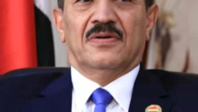 عاجل:مصدر بمطار عدن الدولي: احتجاز وزير خارجية الحوثيين السابق هشام شرف أثناء محاولته مغادرة البلاد
