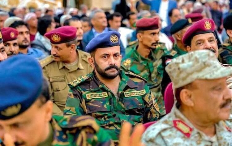 قائد القوات الخاصة بأبين ينفي صلته بأي حساب على فيسبوك ويحذر من منتحلي شخصيته