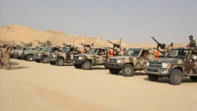 قائد المنطقة العسكرية الأولى يصل اللواء 11 حرس حدود في ثمود برفقة تعزيزات عسكرية ضمن خطة لتعزيز الأمن في المديريات الصحراوية