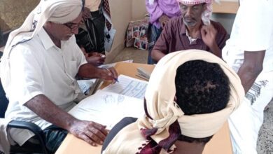 لليوم الرابع على التوالي.. انتقالي خنفر يواصل توزيع استمارات الشهداء