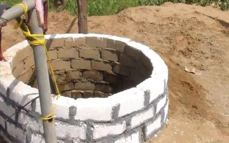 مأساة في جبل حبشي.. اختناق يودي بحياة شخصين داخل بئر وإصابة آخرين