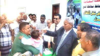 محافظ لحج يدشن الجولة الأولى من حملة التحصين الطارئة ضد مرض شلل الأطفال