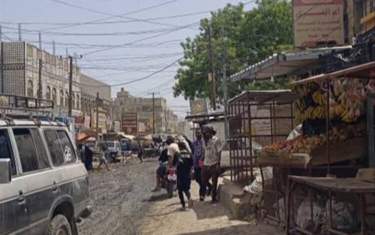 مدير إعلام لودر يدعو الجهات الأمنية ومكتبي الأشغال والنظافة لإزالة مخلفات الأمطار