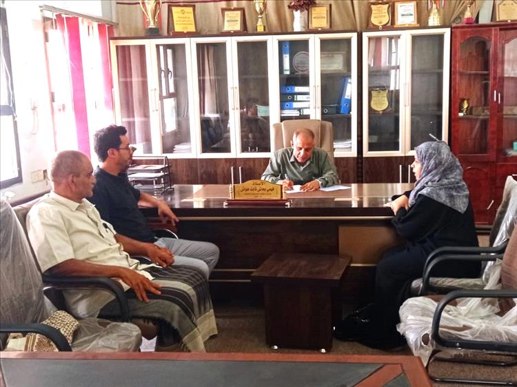 مدير تربية لحج يبحث دعم المؤسسة الاجتماعية الحديثة لـ 8 مدارس في المحافظة