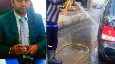 مدير صحيفة الثورة يتحول إلى عامل في مغسلة سيارات بعد توقف المرتبات