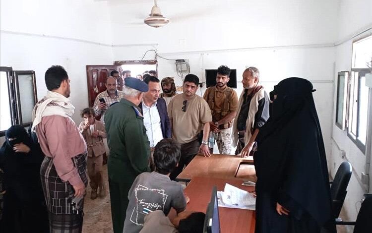 مدير عام أمن أبين يستقبل مدير عام التوجيه المعنوي والعلاقات العامة بوزارة الداخلية