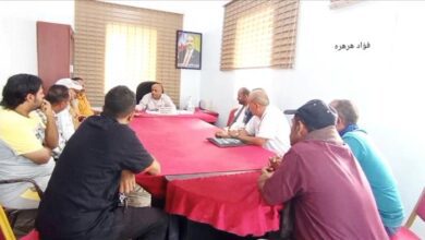 مدير عام الحصين يلتقي لجنة مشروع طريق سيلة غزال ويؤكد على تنظيم العمل وفق الأطر الرسمية