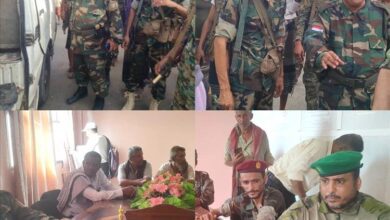 مدير عام زنجبار وقائد الحزام الأمني ينفذان نزولاً ميدانياً لتنظيم الأسواق وضبط المخالفين