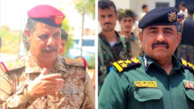 مدير عام شرطة شبوة يطمئن هاتفيًا على صحة قائد محور عتق عقب عملية جراحية ناجحة