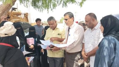 مدير عام مكتب الصحة بلحج يتفقد سير العمل الميداني لحملة شلل الأطفال في عدد من المواقع بمديرية تبن