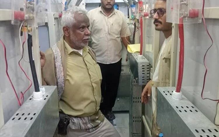 مدير عام ميفعة يدشن العمل بمنظومة الطاقة الشمسية في مستشفى عزان العام بدعم منظمة UNOPS