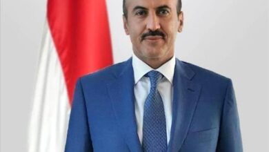 مصدر مقرّب من السفير أحمد علي عبدالله صالح ينفي وصوله إلى الرياض