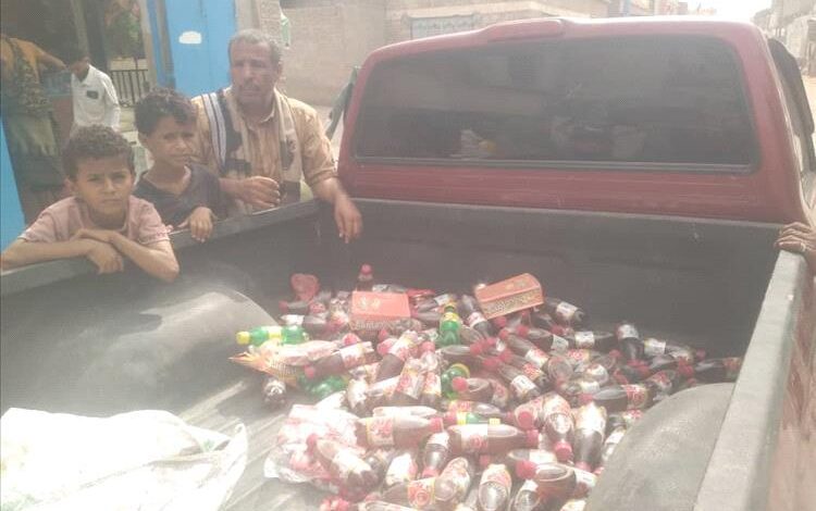 مكتب الاشغال العامة بخنفر يضبط عدد من المخالفات الصحية بمستودع أحد المحلات بسوق المدينة