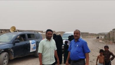 ممثل وزارة الصحة يشيد بجهود فرق التثقيف والتحصين ضد الكوليرا بحيس