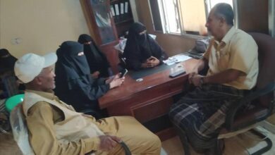 منسق الشبكة المجتمعية بأبين يزور جمعية المعاقين ويشيد بجهودها بخدمة المعاقين