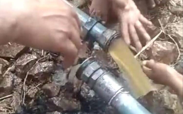 نداء استغاثة عاجل: مياه ملوثة تهدد حياة الأهالي في مركز تورصة بالأزارق