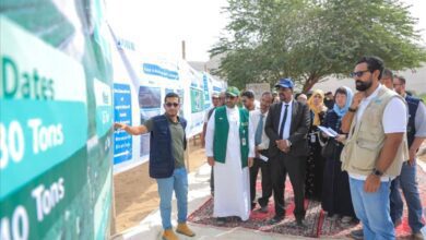 وفد من برنامج الأغذية العالمي ومركز الملك سلمان يطلع على إنجازات مشروع "من الغذاء إلى الصمود" في مديريتي تريم وبروم ميفع