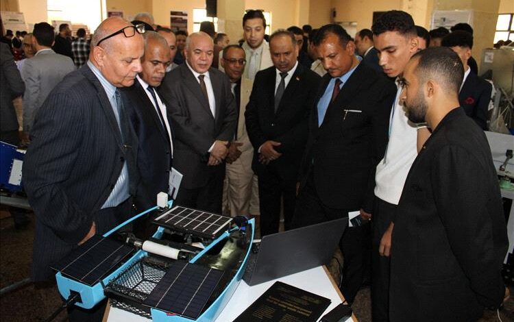 وفد من وزارة التعليم العالي ومؤسسة العون يطلعان على تجربة جامعة الدلتا التكنولوجية بمصر