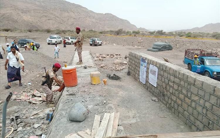 وكيل وزارة الزراعة يتفقد مشروع ري بمنطقة الخربه بالملاح يخدم 400 فدان ويعيد الحياة الأراضي حرمت من المياه 30 عاما*