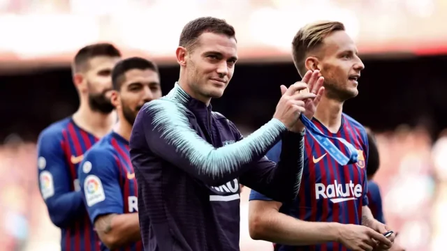 لاعب برشلونة السابق يعبر عن انبهاره بما وصل إليه الفريق