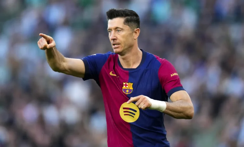 ليفاندوفسكي يحسم مستقبله مع برشلونة!