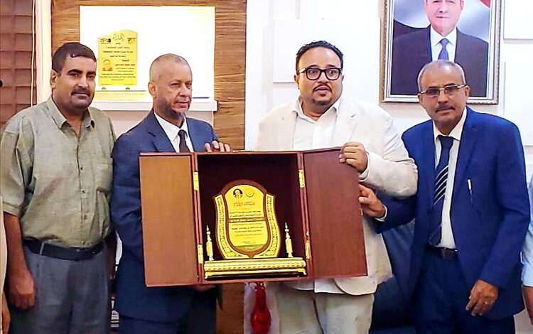 اتحاد الجمعيات والمؤسسات الاجتماعية يكرم الأستاذ محمد باشراحيل