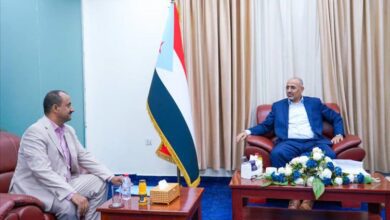 الرئيس عيدروس الزبيدي يلتقي مدير عام مديرية قعطبة بكر  الشاعري: تعزيز التعاون والتنمية المحلية