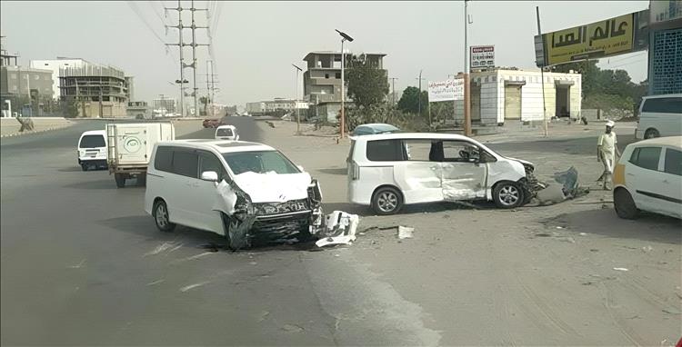 حادث مروّع بطريق إنماء.. "المعاكسة" تودي بإصابات خطيرة