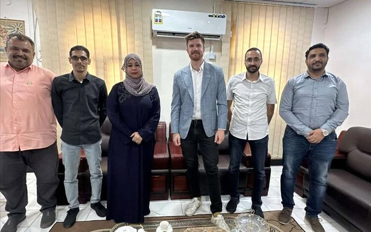 رئيس الجهاز المركزي للإحصاء تلتقي مدير مشروع تتبع النزوح في منظمة الهجرة الدولية