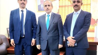 نائب رئيس جامعة شبوة يلتقي بوزير التعليم العالي في ورشة الاعتماد الأكاديمي