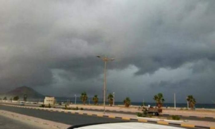 الأرصاد يتوقع أمطارًا متفاوتة الشدة على أجزاء من 13 محافظة يمنية خلال الساعات القادمة