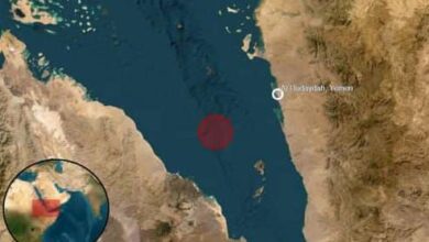 البحرية البريطانية: تسرب المياه إلى سفينة تعرضت لهجوم قبالة سواحل الحديدة