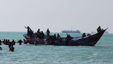الحديدة.. عودة 60 صياداً إلى الخوخة بعد الإفراج عنهم من السجون الإريترية