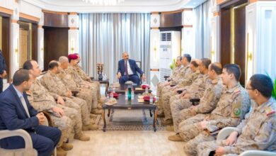 الزُبيدي يترأس اجتماعًا لهيئة الأركان ويؤكد: المعركة مع الحوثي معركة وجود