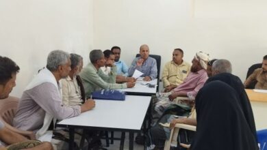 السلطة المحلية في ذو باب المندب تعقد اجتماعها الدوري السابع وتقر حزمة قرارات خدمية وتنموية