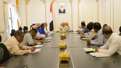 اللجنة البرلمانية الرقابية تلتقي قيادات الشركات النفطية والغازية ورئاسة جامعة اقليم سبأ بمأرب